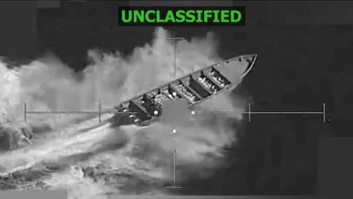 Kapal Asal Venezuela di Laut